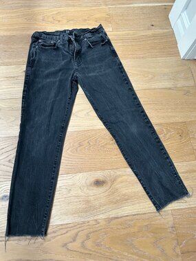 GAP Girlfriend Jeans 6/28 Washed Black Raw Hem